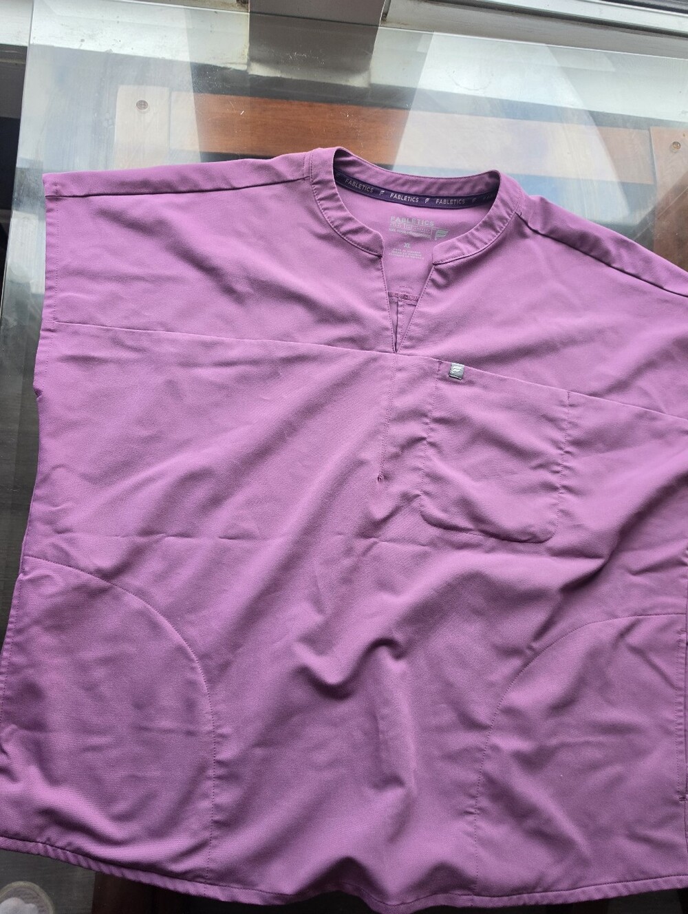 Fabletics Women Mauve V-Neck Scrub Top